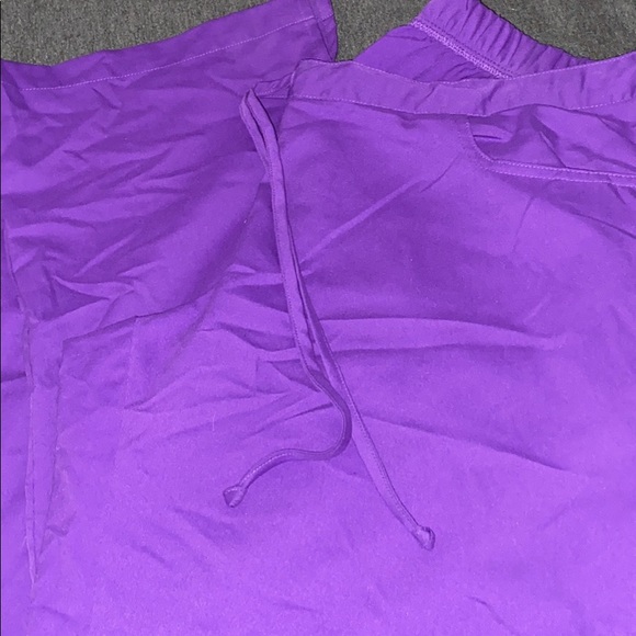 Grey’s Anatomy Scrub Pants - Picture 3 of 3